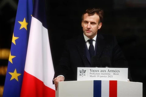 法国总统马克龙大年初一向亚裔民众送去新年祝福