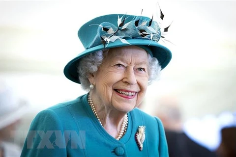 越南领导就英国女王伊丽莎白二世在位70周年向英国领导致贺电