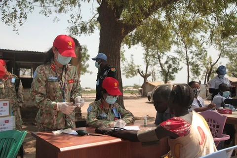 越南三号二级野战医院在南苏丹开展志愿服务活动