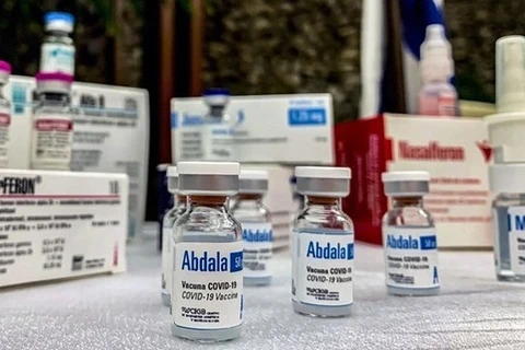 越南各省市力争在2月份完成Abdala疫苗接种工作