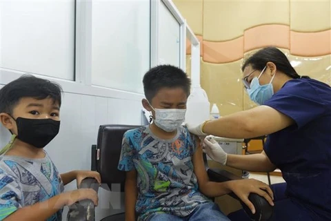 东南亚疫情：柬埔寨为3至5岁儿童接种新冠疫苗 印尼计划接种第四针疫苗