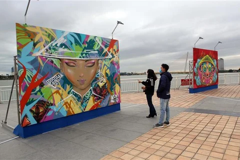 岘港“越南城市艺术”绘画展