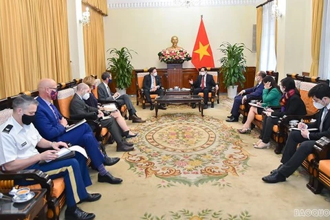推动越南与美国全面伙伴关系深化实效且实质性发展