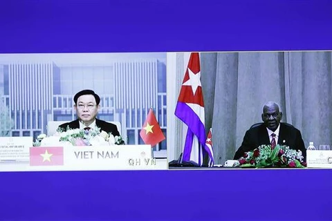 越南国会主席王廷惠与古巴国会主席举行视频会谈