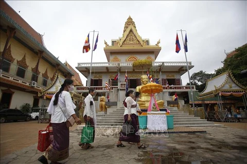 柬埔寨人民在疫情2年后迎接高棉族新年
