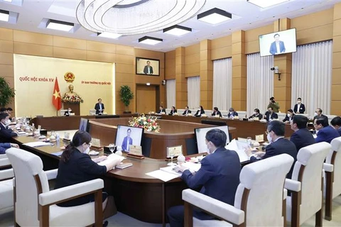 越南国会主席王廷惠主持与槟椥省领导的工作会议