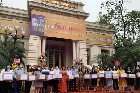 2022年越南图书和阅读文化日活动在河内花彩亮相