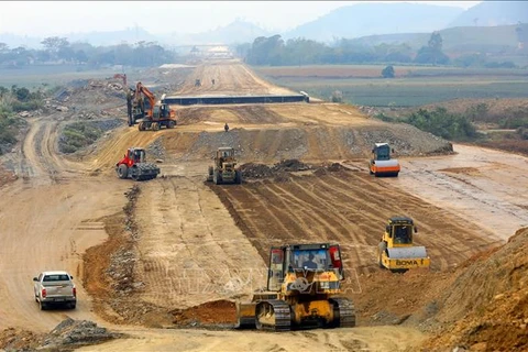 越南下决心在2022年内完成北南高速361公里的目标