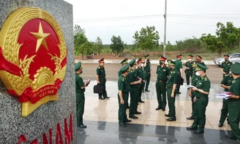 检查第一届越柬边境国防友好交流活动准备工作
