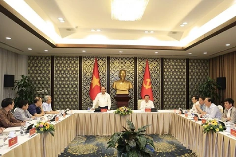 建设和完善越南社会主义法治国家，实现可持续发展