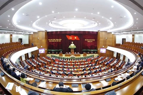 越共第十三届中央委员会第五次全体会议的第一工作天