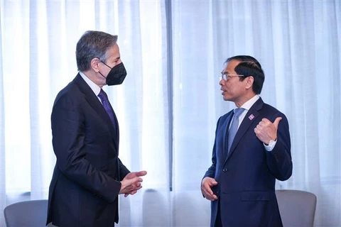  越南外交部部长会见美国国务卿和美国国家安全顾问
