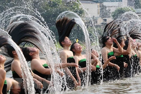 新年洗头节——莱州省白泰族同胞的文化之美