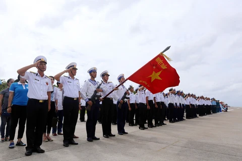 海外越南人心中的主权碑：对历代驻岛守岛军民的尊重之心 （第二篇）