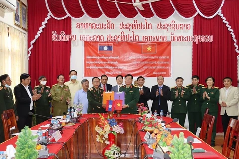 承天顺化省加强与老挝边境省份之间的合作关系