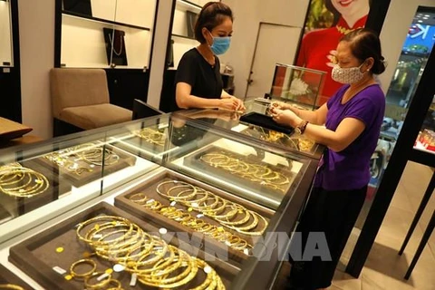 7月12日越南国内黄金价格回落到6800万左右