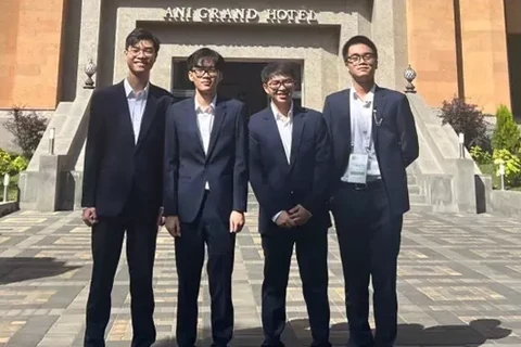 越南学生在2022年国际生物奥林匹克竞赛获得一银三铜