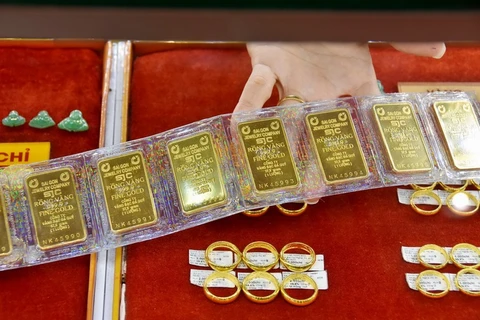 7月18日下午越南国内黄金价格每两“蒸发”近400万越盾