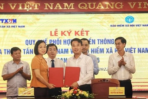 越通社与越南社会保险加强2022-2026年政策宣传协调