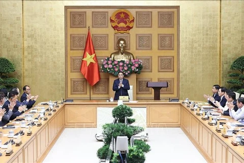 越南政府总理范明政与韩国企业代表举行对话会
