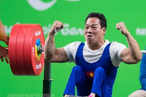 2022年东南亚残疾人运动会：越南举重运动员黎文功成功卫冕