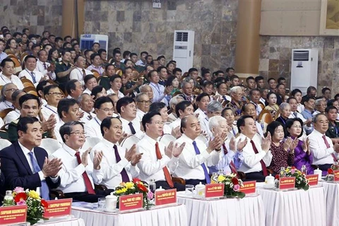 越南国务委员会主席武志公诞辰110周年纪念仪式隆重举行