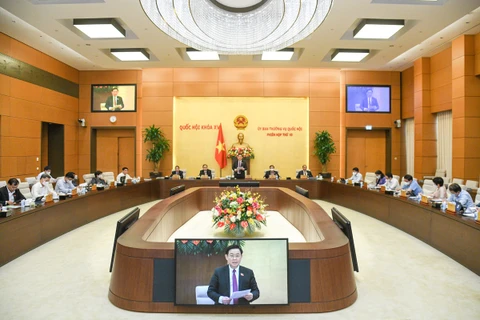 越南国会常委会第14次会议：对公安部和文体旅游部负责的两组问题开展质询活动