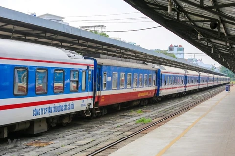 越南铁路总公司九·二国庆节假期增开往返各旅游景点的多列车