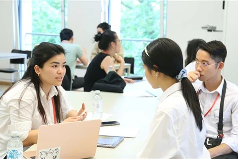 2022年夏令营活动有助于加强在德国越南青年和大学生联谊