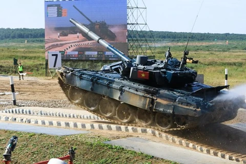 2022年国际军事比赛：越南坦克第二车组以射击科目5发4中成绩完赛