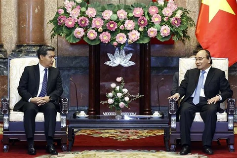 越南国家主席阮春福会见老挝人民检察院院长