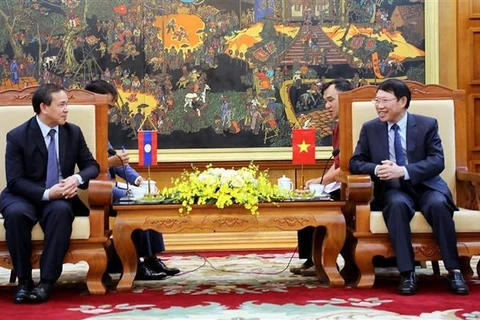 北江省进一步加强与老挝各地的民间交流与合作力度