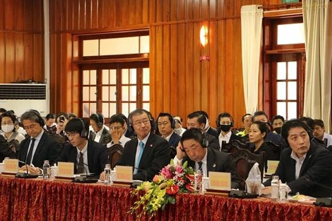 越南隆安省与日本企业促进投资合作和对话