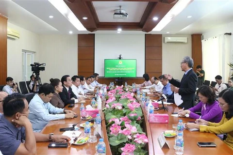 越老建交60周年：老挝占巴塞省希望与越南安江省开展农业生产合作