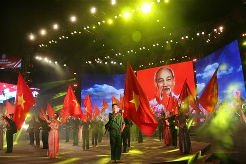 越南国庆节77周年：“独立节—民族希望之光”文艺晚会精彩纷呈