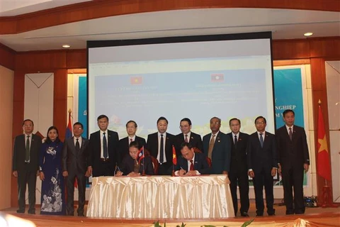 越南与老挝各省加强投资合作