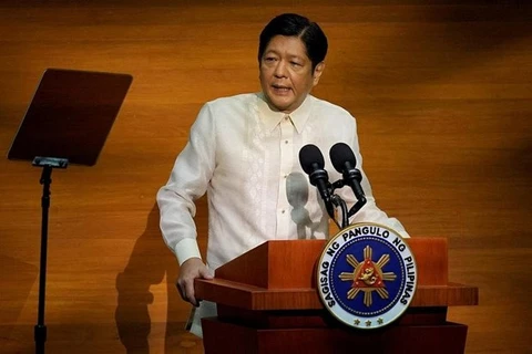 菲律宾总统对新加坡进行国事访问