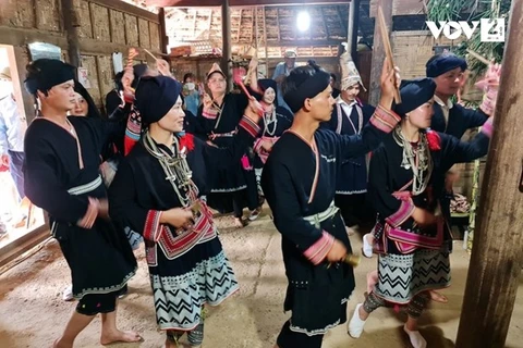 前瑶族同胞的特色文化--舞蹈节 