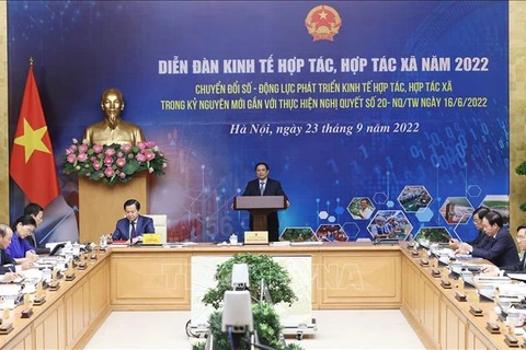 越南政府总理范明政：合作社必须主动进行数字化转型才能生存和发展