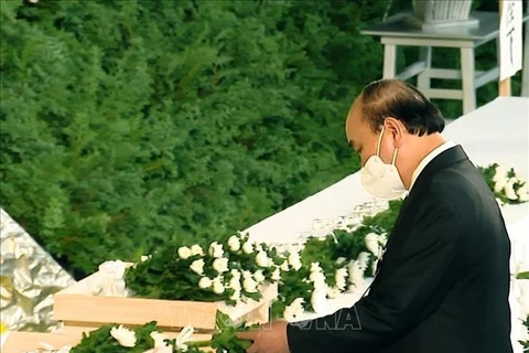 越南国家主席出席安倍晋三首相国葬仪式 一心一意培育越日友谊
