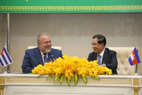 柬埔寨与古巴巩固合作关系