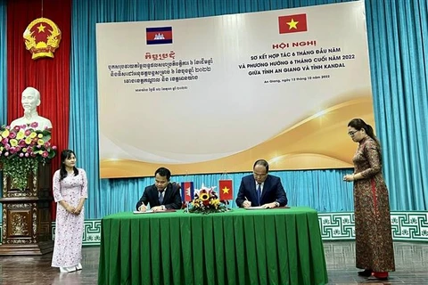 越南安江省和柬埔寨干丹省相互配合进行预防和打击跨境犯罪活动