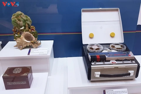 1945至1969年胡志明主席受赠礼物专项展