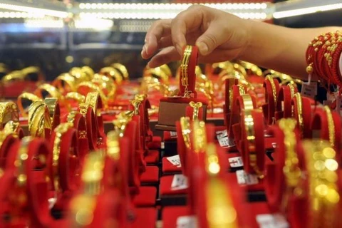 10月18日上午越南国内一两黄金卖出价下降10万越盾