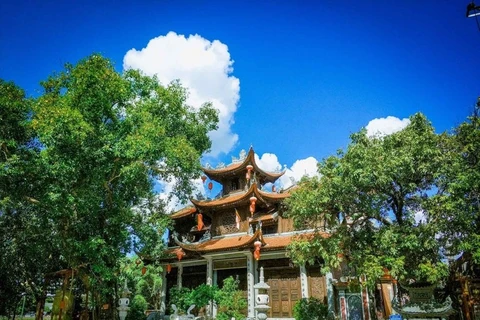 谅山省奇共河边的古老寺庙——城寺