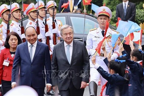 越南国家主席阮春福主持仪式欢迎联合国秘书长访越