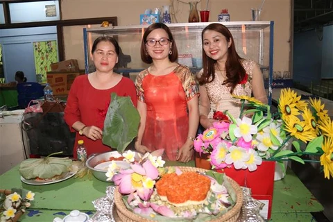 庆祝越南妇女节系列活动在老挝举行
