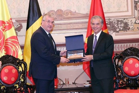促进越南胡志明市与比利时瓦隆-布鲁塞尔地区之间的合作