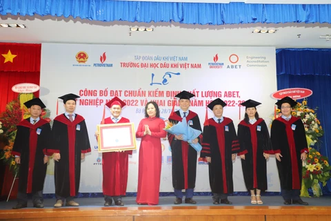 越南首所大学的石油培训计划获ABET 认证