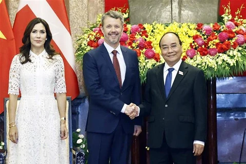 越南国家主席阮春福会见丹麦王储弗雷德里克